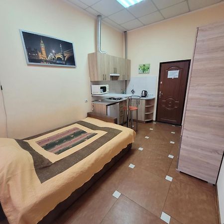 Appartement Студия Возле Метро Академика Павлова à Kharkiv Extérieur photo